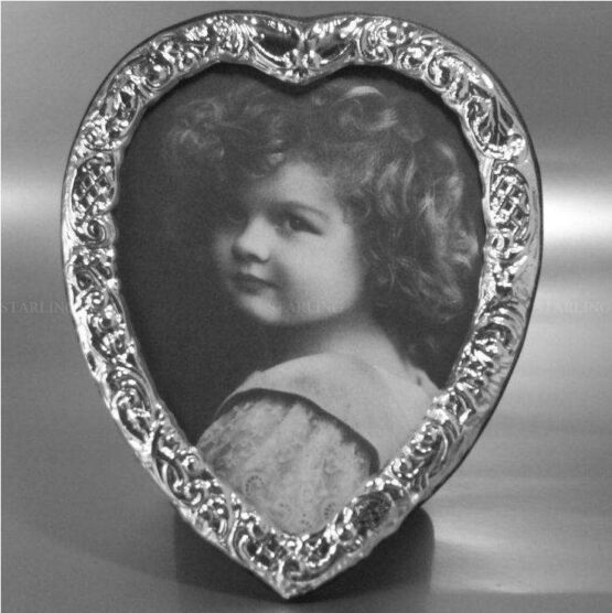 FOTORAHMEN SOLID STERLING SILVER 925--HERZRAHMEN--ANTIQUE VINTAGE FINISH HEART SHAPED FRAME VICTORIAN STYLE--MATTIERTER HOLZRÜCKEN--9x13 – Bild 2