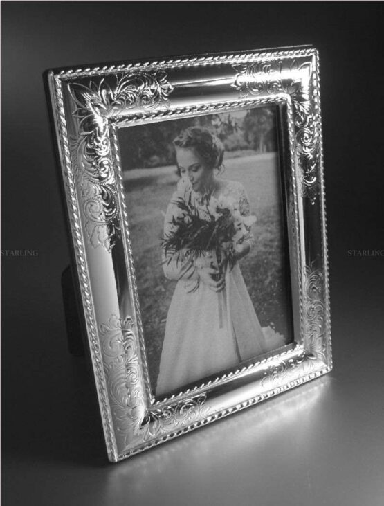 ROMANTISCHER FOTORAHMEN--925 STERLING SILBER--FLORENTINER GUILLOCHE--4 CARTOUCHEN--MAHAGONI BACK--6x9