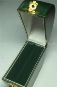victorian vintage armreif etui box