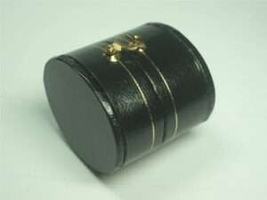 BRITISH VINTAGE RING BOX OVAL LEATHER